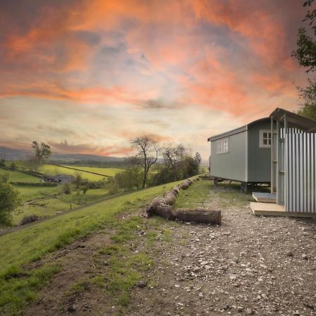 The Heron Shepherds Hut At Lyth Valley Brigsteer Экстерьер фото