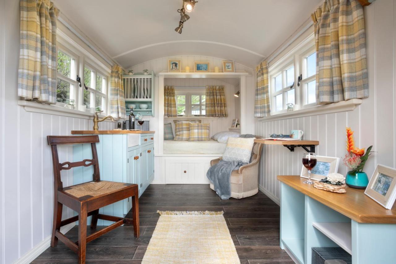 The Heron Shepherds Hut At Lyth Valley Brigsteer Экстерьер фото
